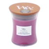 Woodwick Wild Berry & Beets Medium Candle - Geurkaars -Huis Verkoop woodwick wild berry beets medium candle geurkaars 1